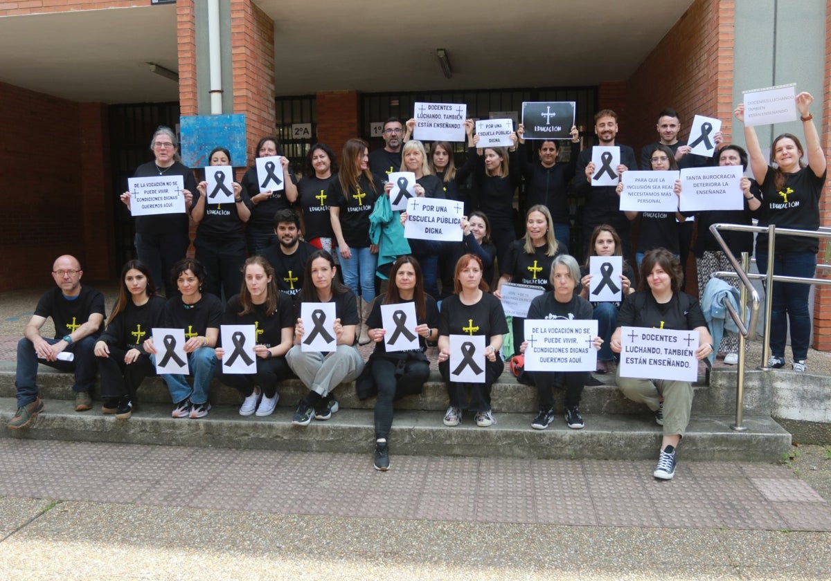 Los colegios asturianos se movilizan ante la huelga y la consejera hace un llamamiento al diálogo