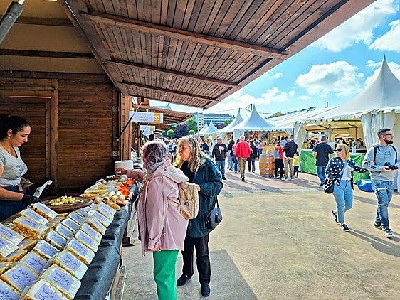 La Feria del Queso y el Vino ha abierto este viernes su XLIII edición