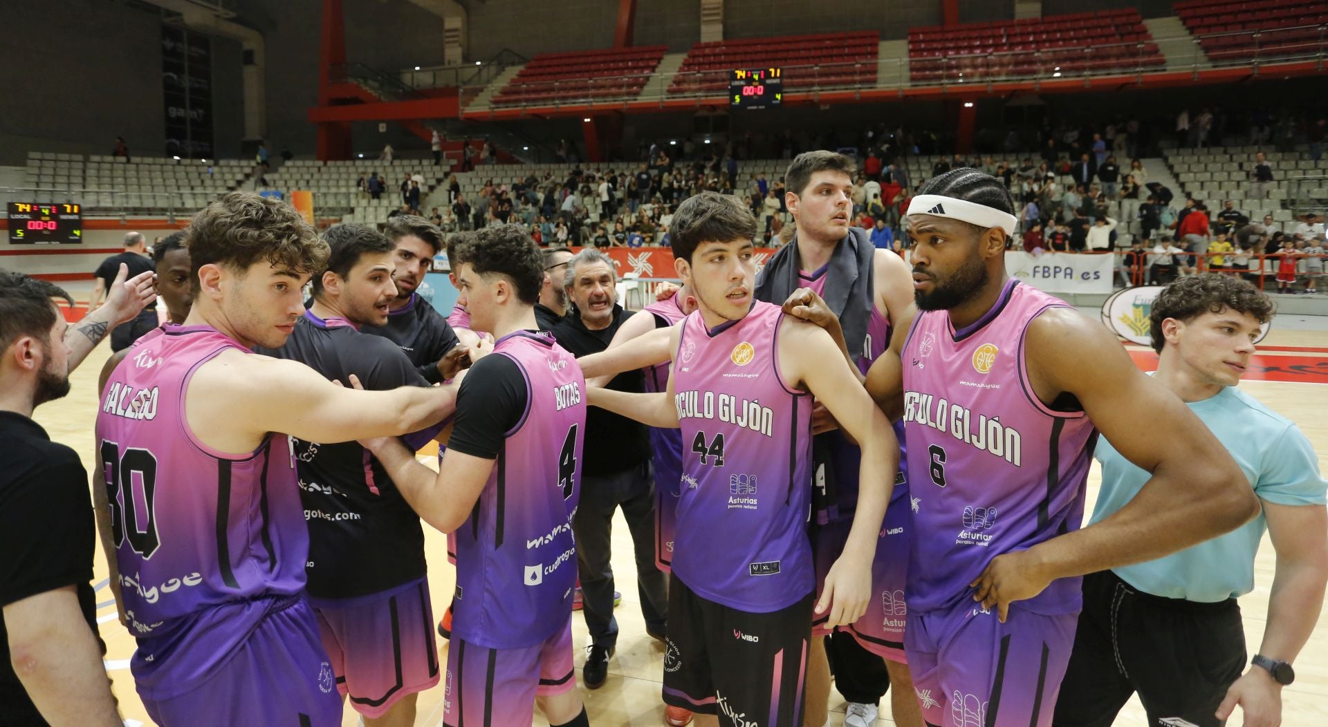 Las mejores imágenes del Círculo Gijón Noega Baloncesto - Sercomosa Molina Basket