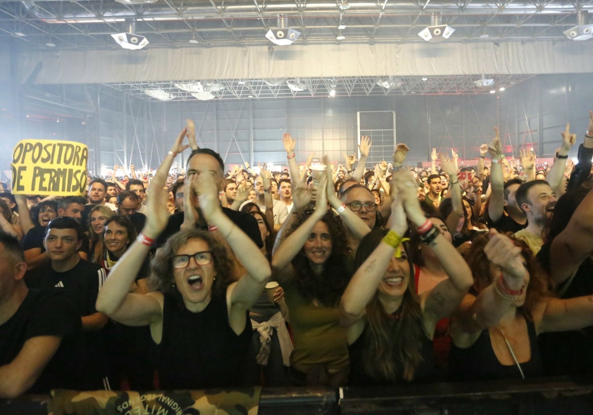 El Vibra Mahou Fest suena en Gijón con su música a jornada completa