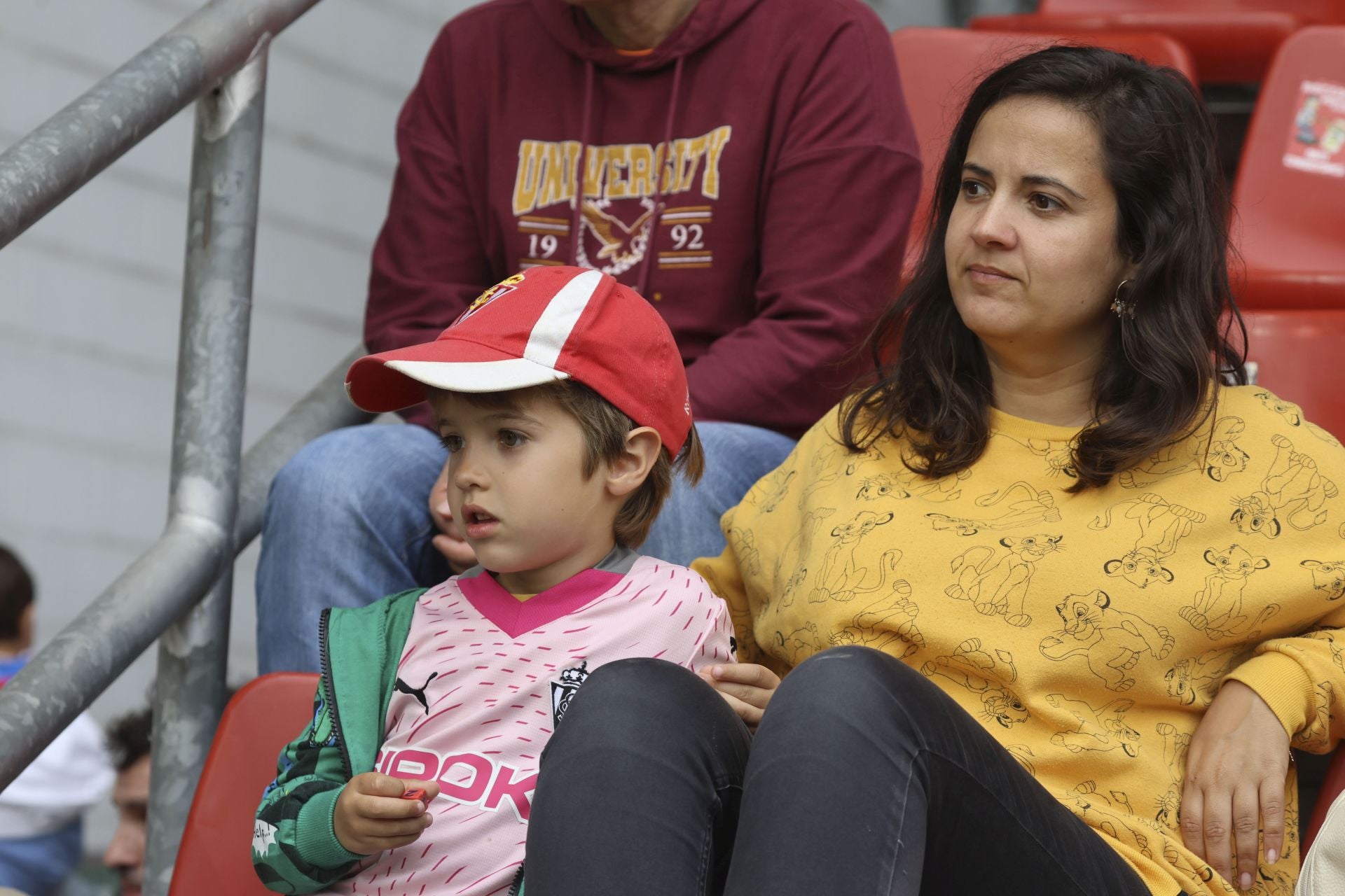 ¿Estuviste en el Sporting de Gijón - Cartagena? ¡Búscate entre las fotos!