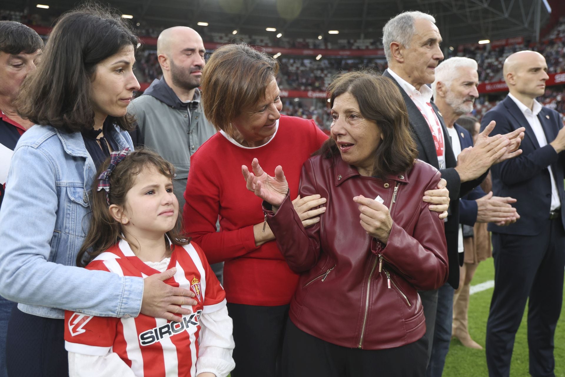 La última de Cote en El Molinón: su emotiva despedida del Sporting de Gijón, en imágenes