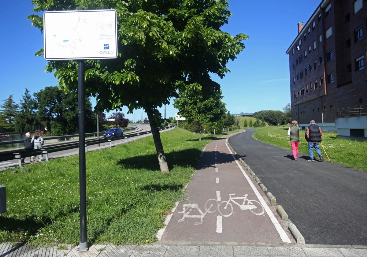 El nuevo carril bici terminará en el parque de Laviada, en La Corredoria, donde conectará con otras sendas ciclables.