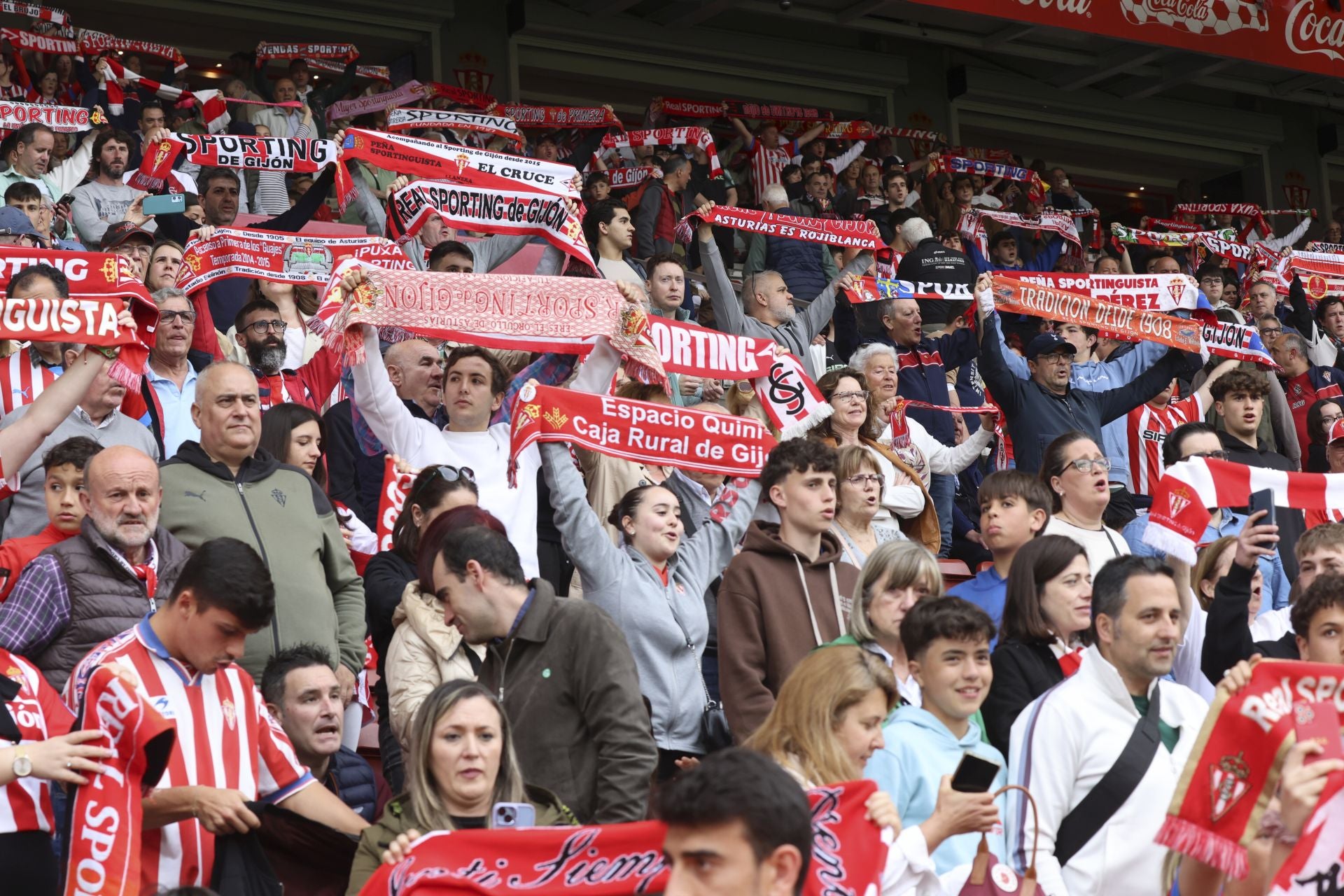 Sporting de Gijón - Cartagena: despedida a la temporada y a un inolvidable Cote, en imágenes