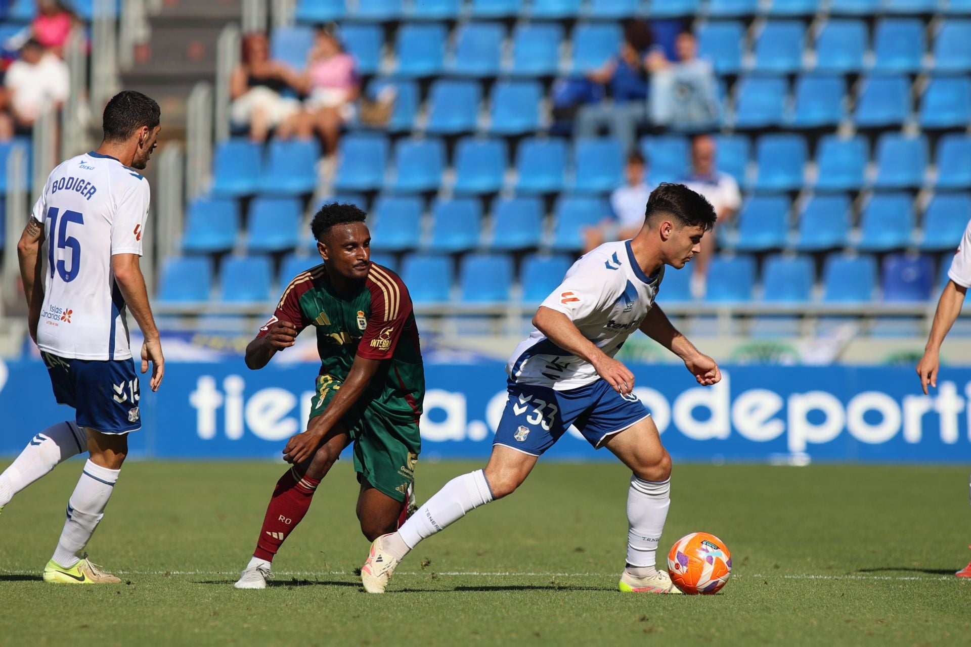 Las mejores imágenes del Tenerife - Real Oviedo