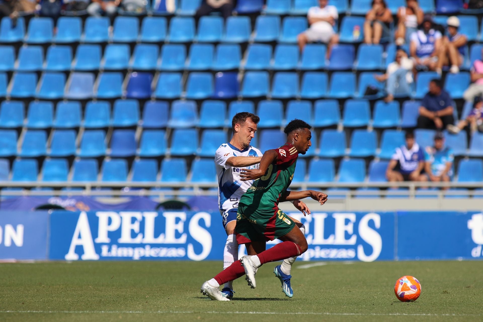 Las mejores imágenes del Tenerife - Real Oviedo