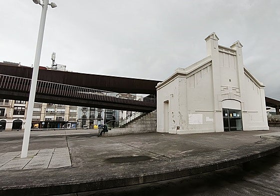 La parte sur de la antigua pescadería se habilitará como oficina de turismo.