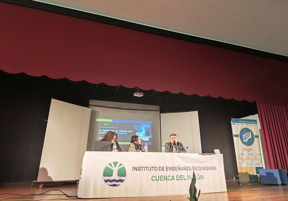 Presentación Somos FP Dualies en el IES Cuenca del Nalón.