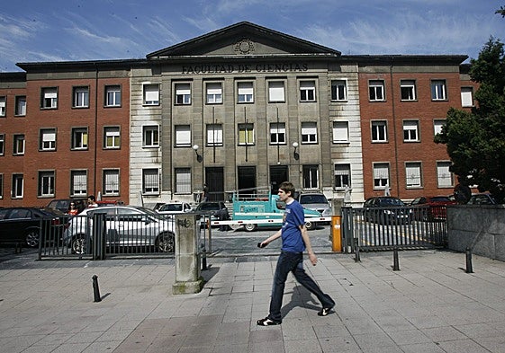 La facultad de Ciencias en Llamaquique, un edificio que, en el futuro, tendrá uso judicial.