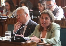 Álvaro Ordás, de la Cámara de Gijón, con María Calvo, de Fade.