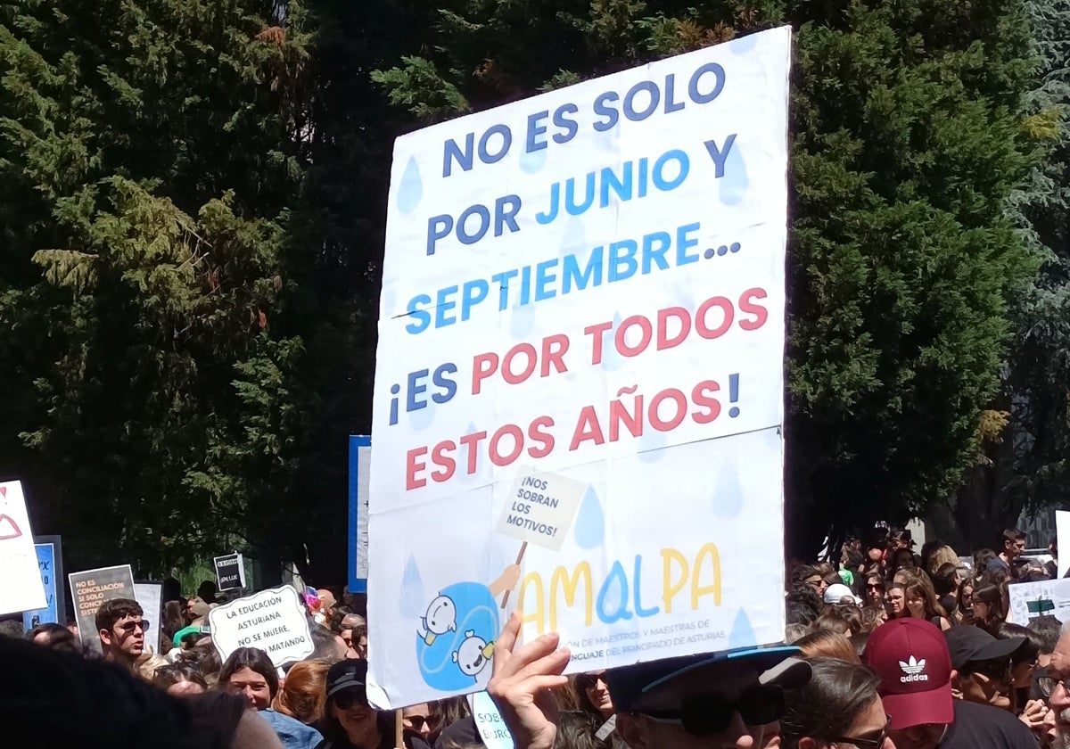 Estos son los motivos de los docentes asturianos para salir a la calle: «No es por la hora de junio y septiembre»