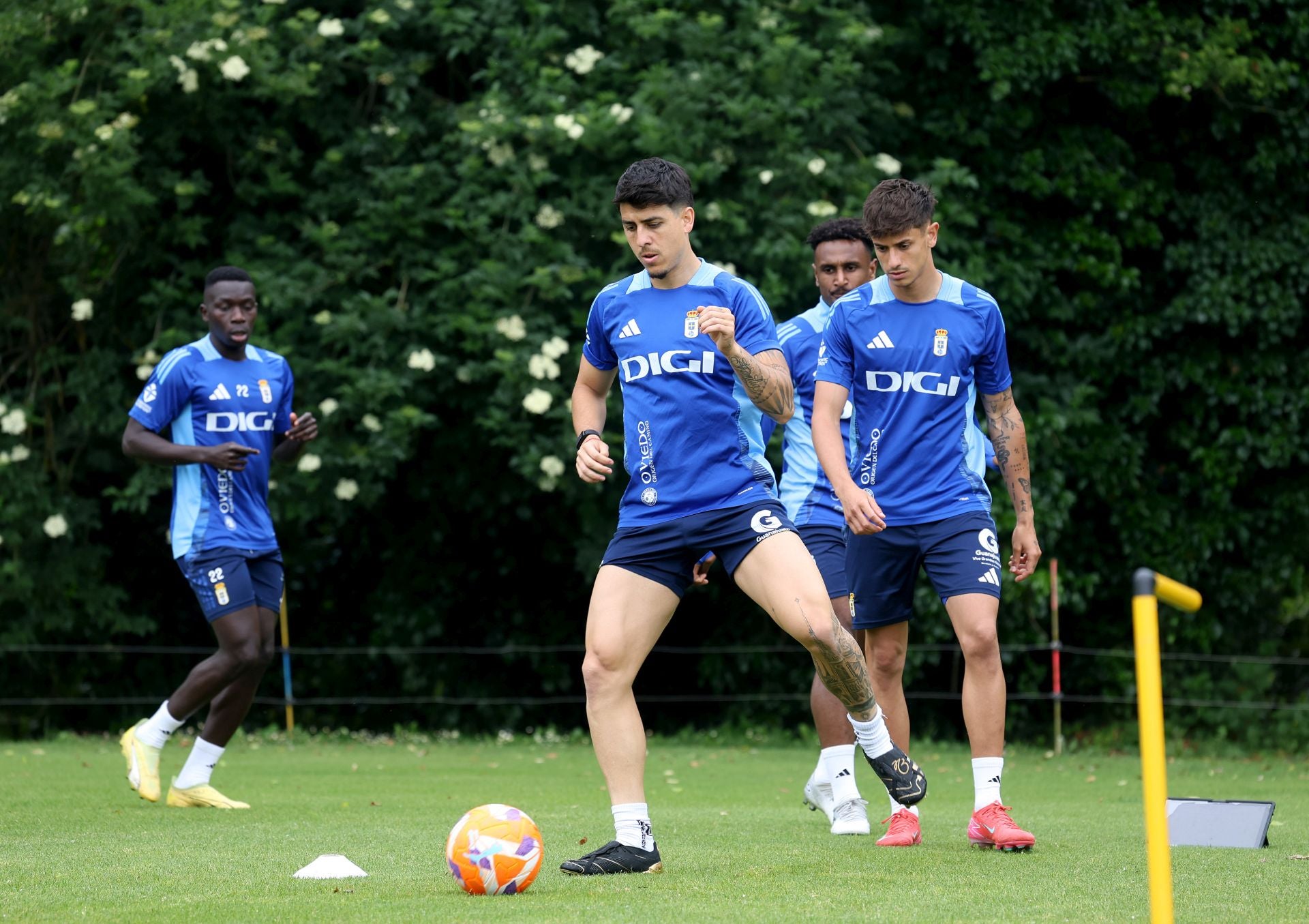 Entrenamiento del Real Oviedo de cara al partido ante el Deportivo