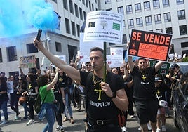 Nueva jornada de reinvindicaciones por la Educación en Asturias: los mensajes de la protesta docente