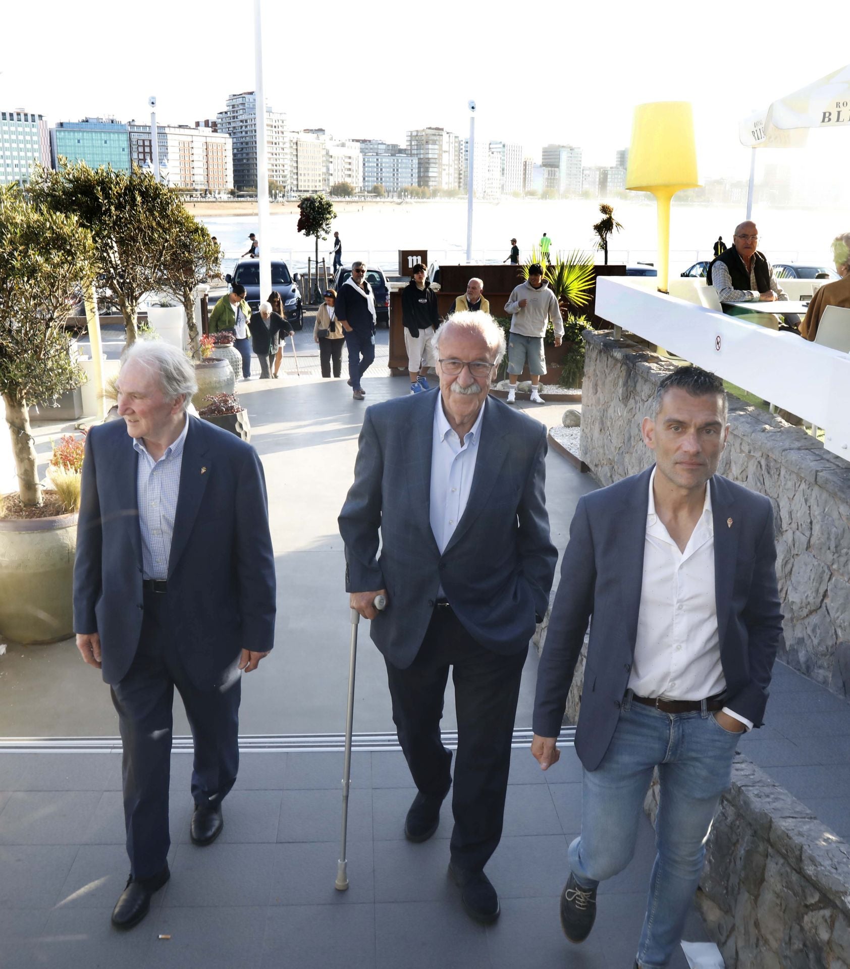 Las peñas del Sporting de Gijón premian a Vicente del Bosque