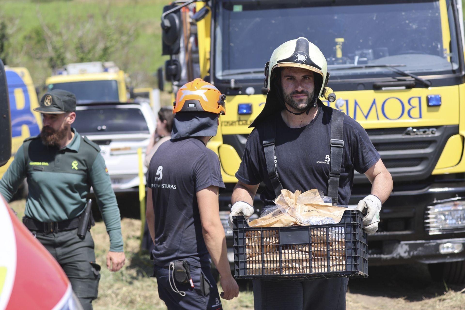 Las imágenes del grave accidente laboral en Coaña