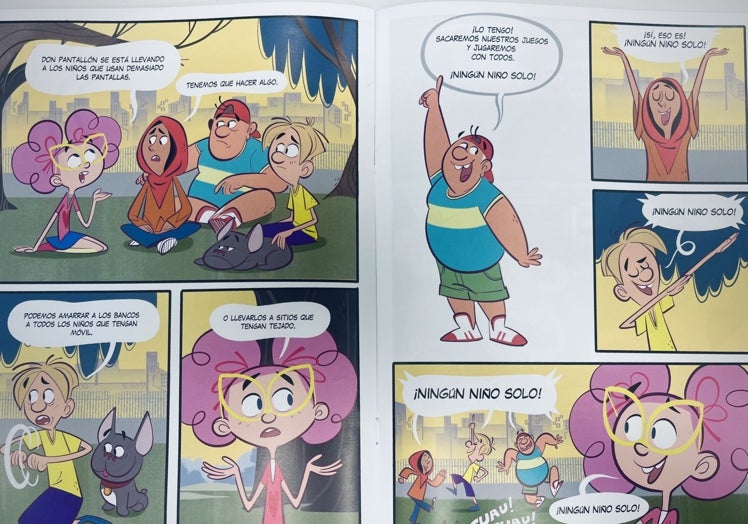 Interior del cómic 'Súper Lucía contra don Pantallón'.