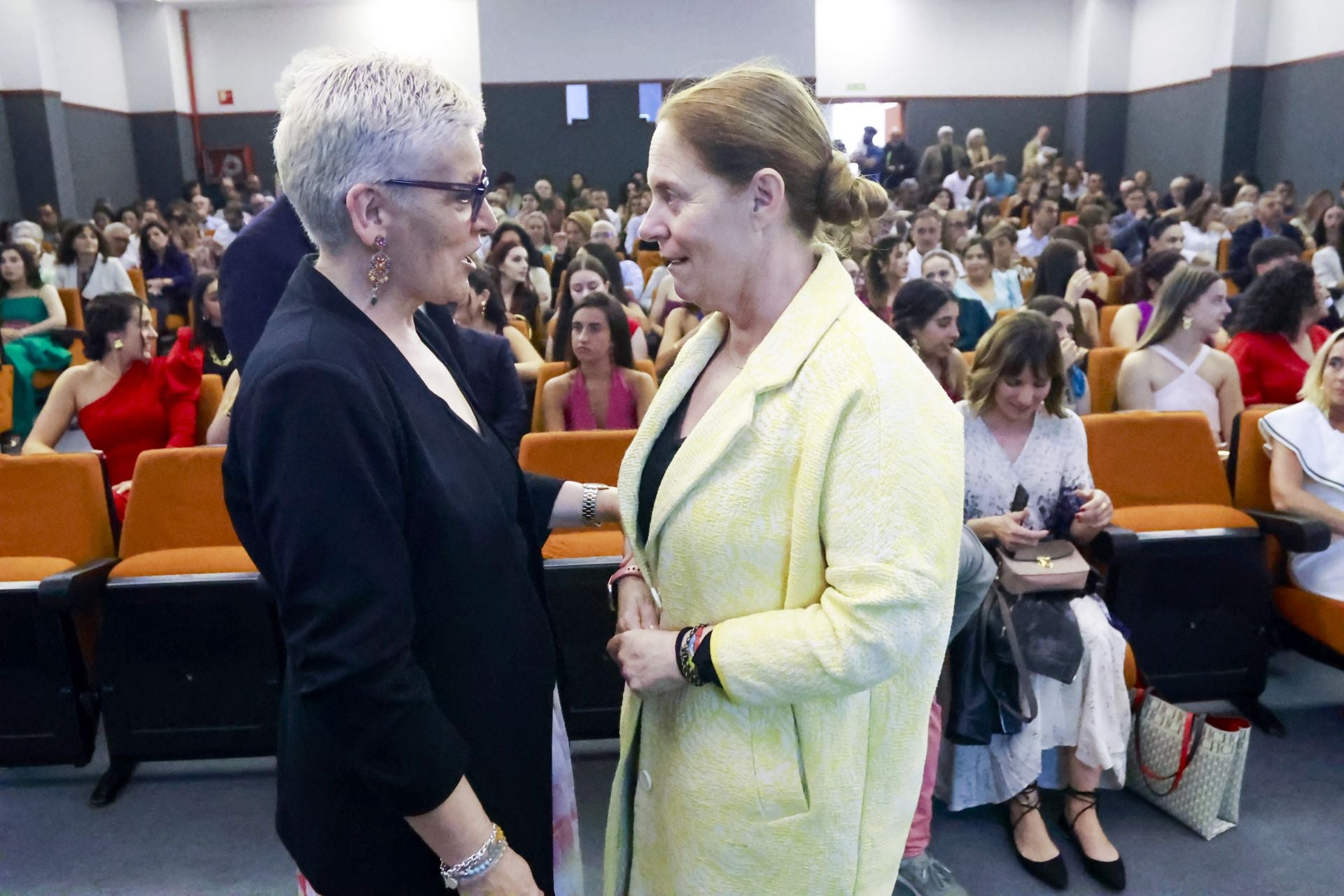 Graduación en la Facultad de Enfermería de Gijón