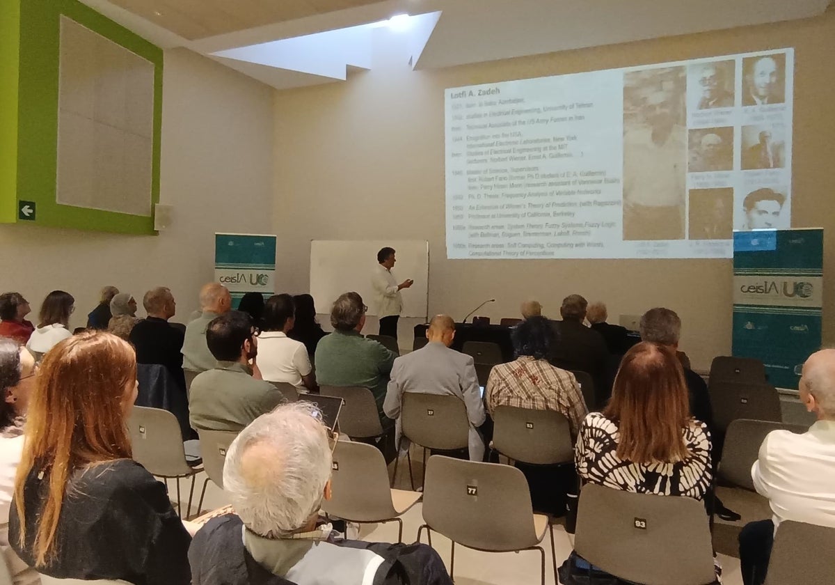 Asistentes, este viernes, al encuentro sobre IA.