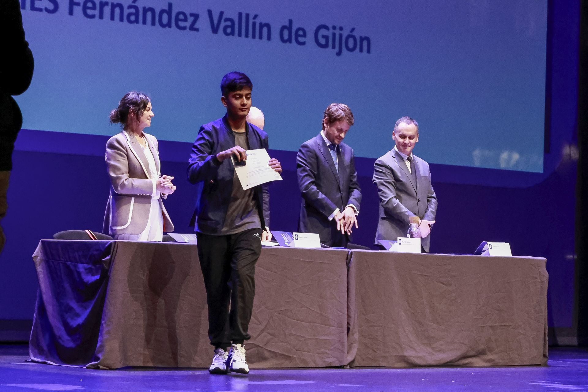 Alumnos extraordinarios: Premios al esfuerzo personal y a la excelencia académica, en imágenes