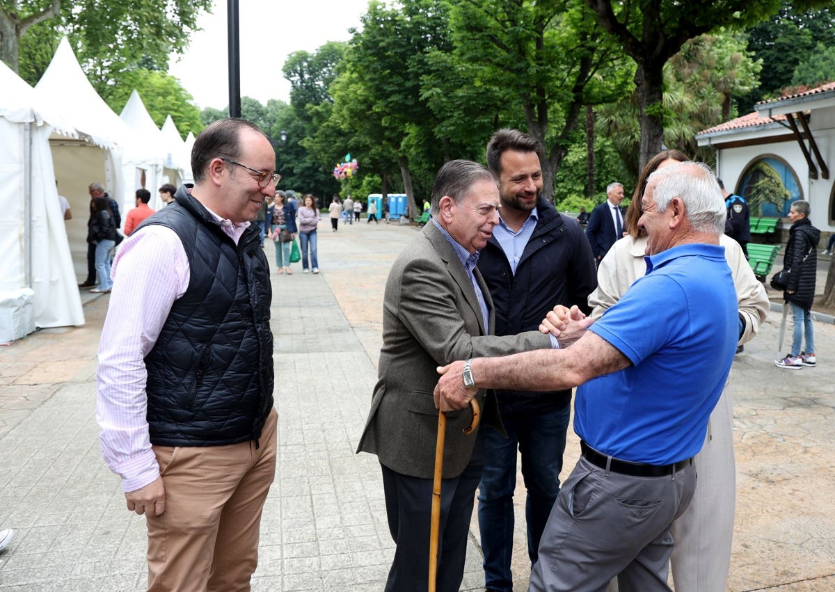 Imagen secundaria 1 - El público llena El Bombé y echa de menos la feria de ganado