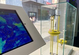 Réplica de la boya oceanográfica del Cabo Peñas en la Semana de la Ingeniería, en Madrid