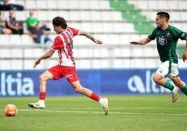 Gelabert, el sábado, liderando un contragolpe en la victoria del Sporting ante el Racing de Ferrol.