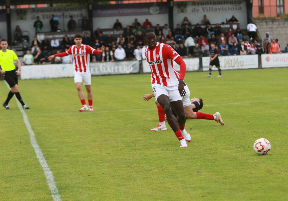 Amadou fue el autor del gol del Sporting Atlético.