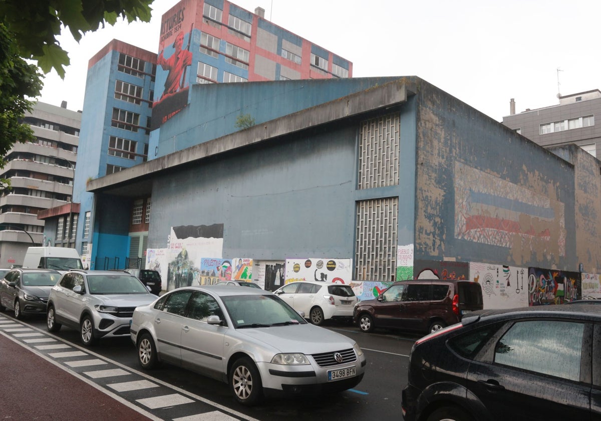 El Ministerio de Trabajo invertirá seis millones de euros en la rehabilitación de la Casa Sindical de Gijón