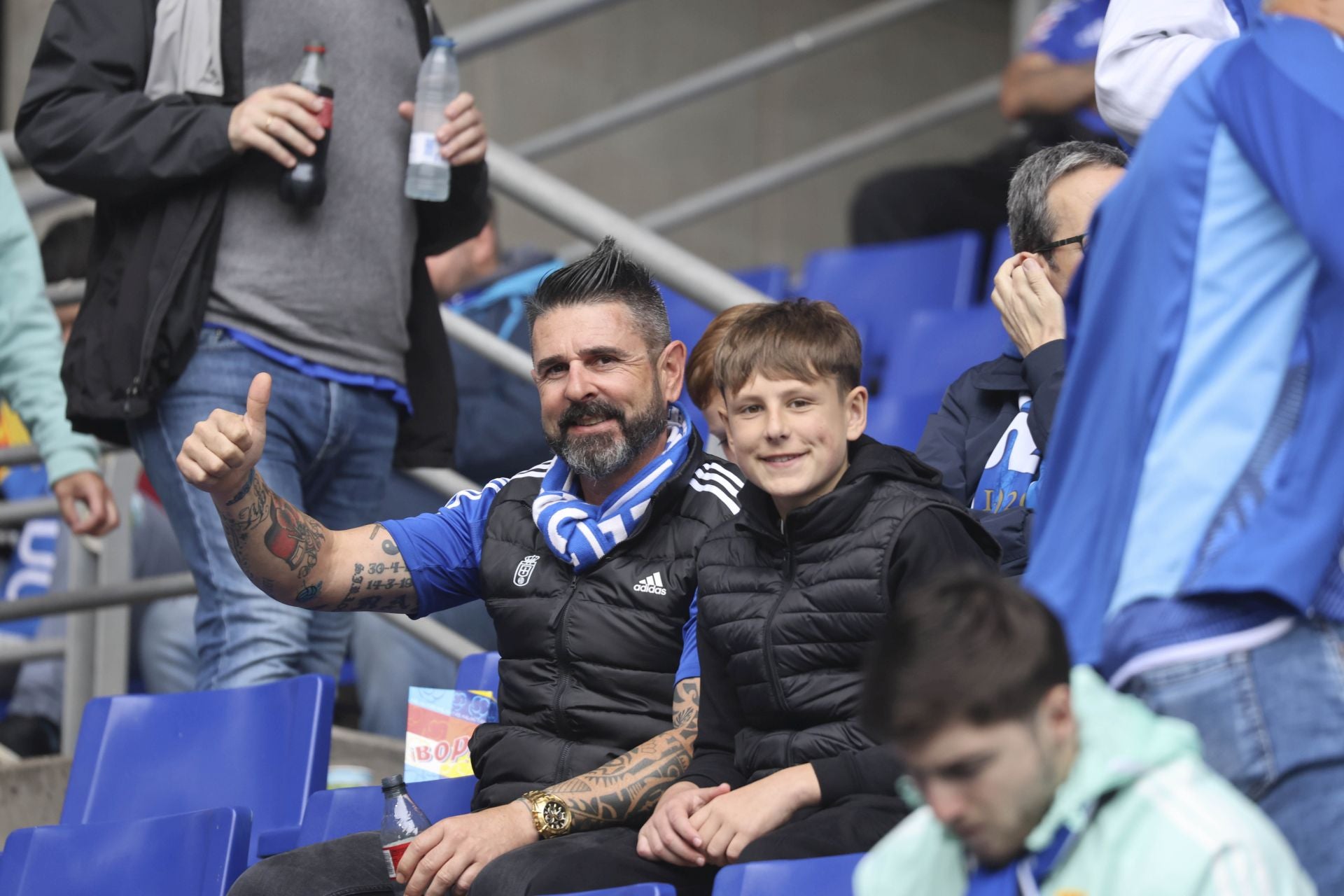 ¿Estuviste en el Carlos Tartiere para ver el Real Oviedo-Cádiz? ¡Búscate entre las fotos!