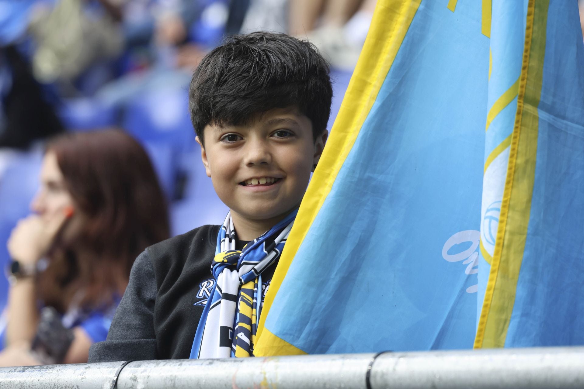 ¿Estuviste en el Carlos Tartiere para ver el Real Oviedo-Cádiz? ¡Búscate entre las fotos!