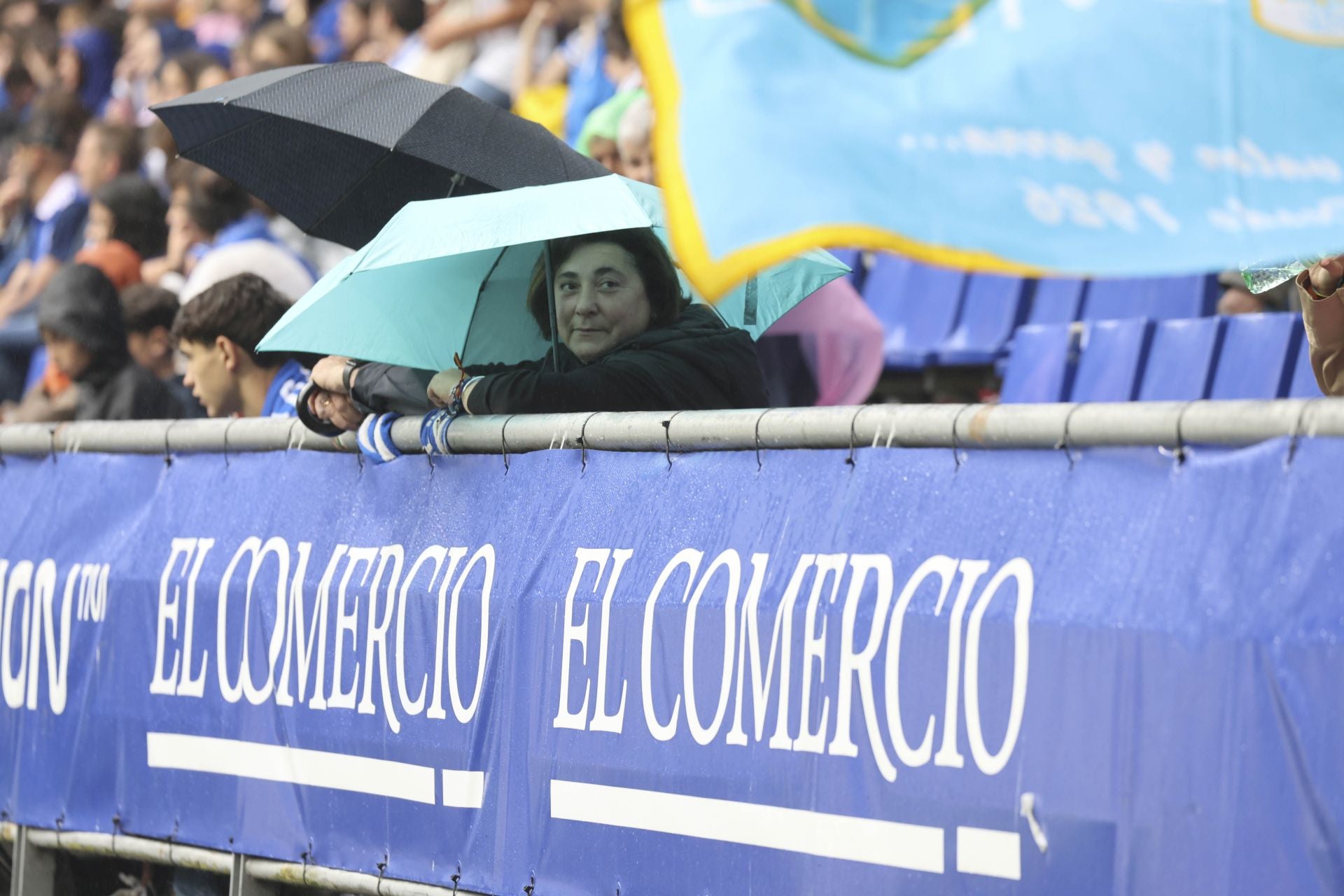 ¿Estuviste en el Carlos Tartiere para ver el Real Oviedo-Cádiz? ¡Búscate entre las fotos!