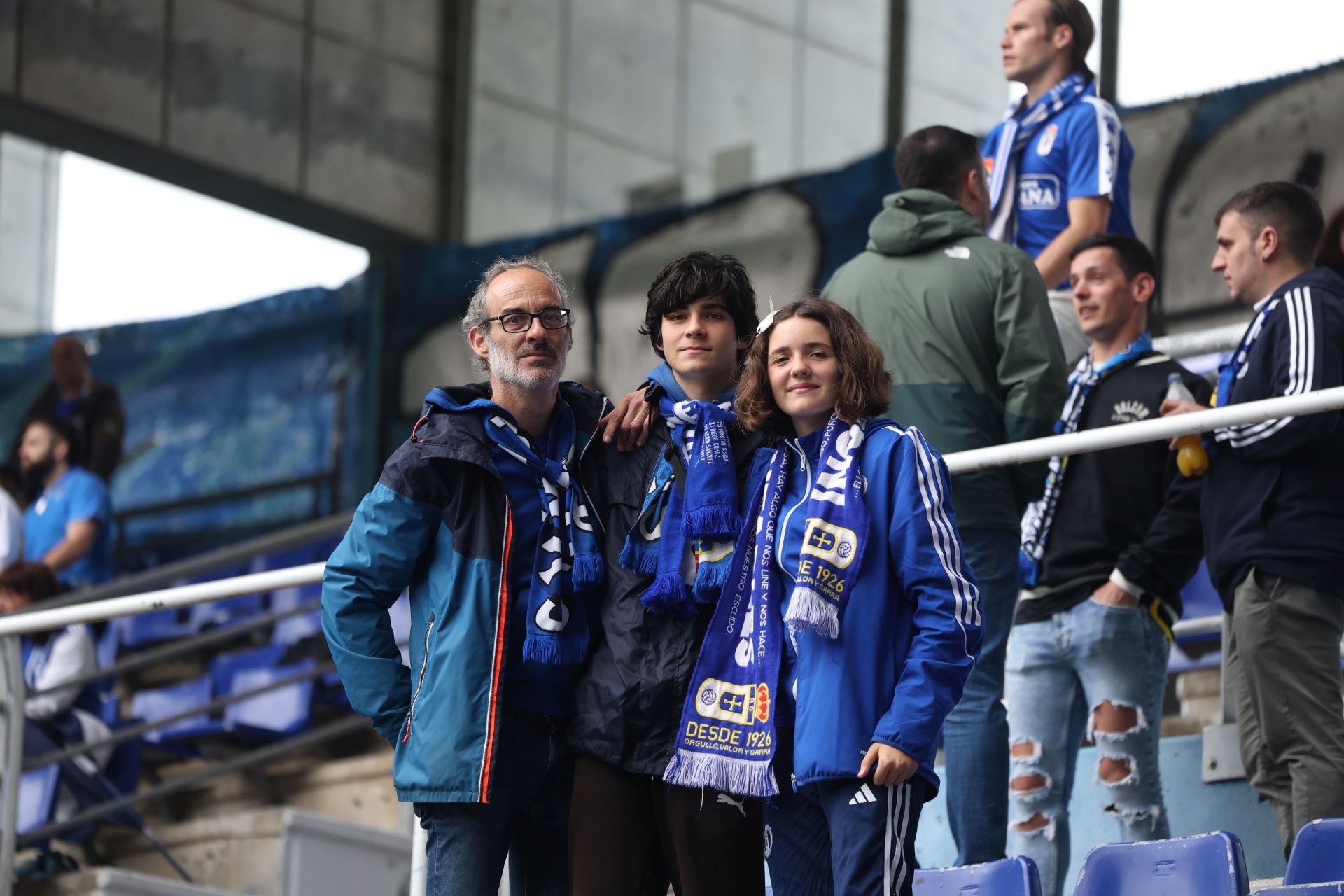 ¿Estuviste en el Carlos Tartiere para ver el Real Oviedo-Cádiz? ¡Búscate entre las fotos!