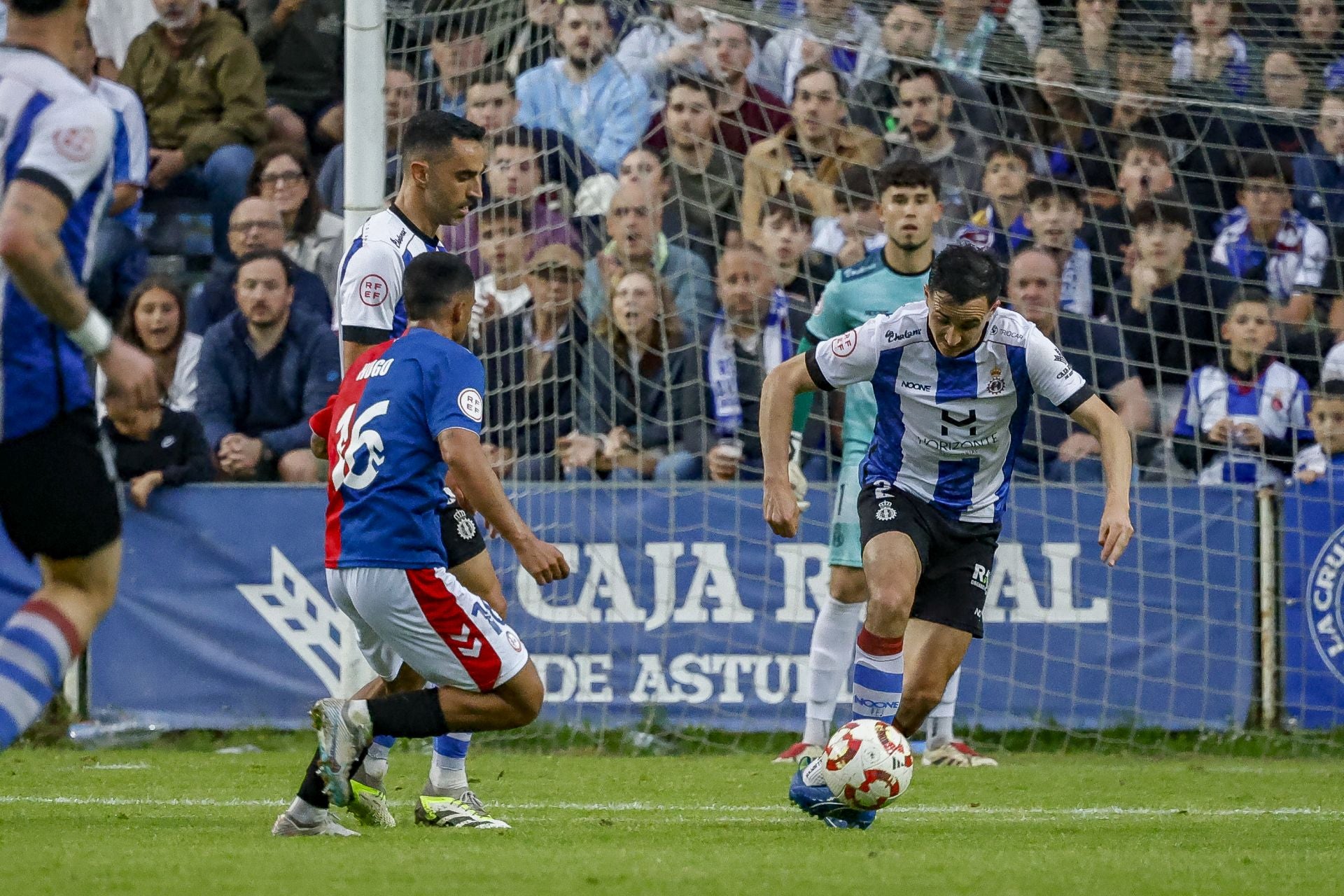 Las mejores imágenes del Real Avilés-Rayo Majadahonda: jugadas y búscate