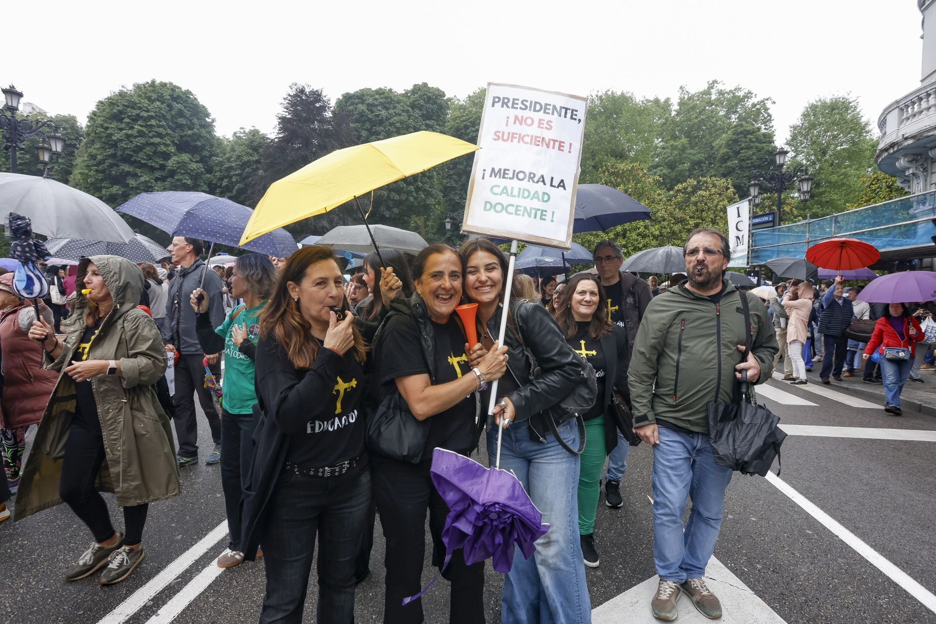 «Basta ya de precariedad»: Asturias clama por una educación pública de calidad