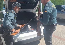 Amenaza a un repartidor con una pistola en Corvera y acaba detenido por tenencia ilícita de armas