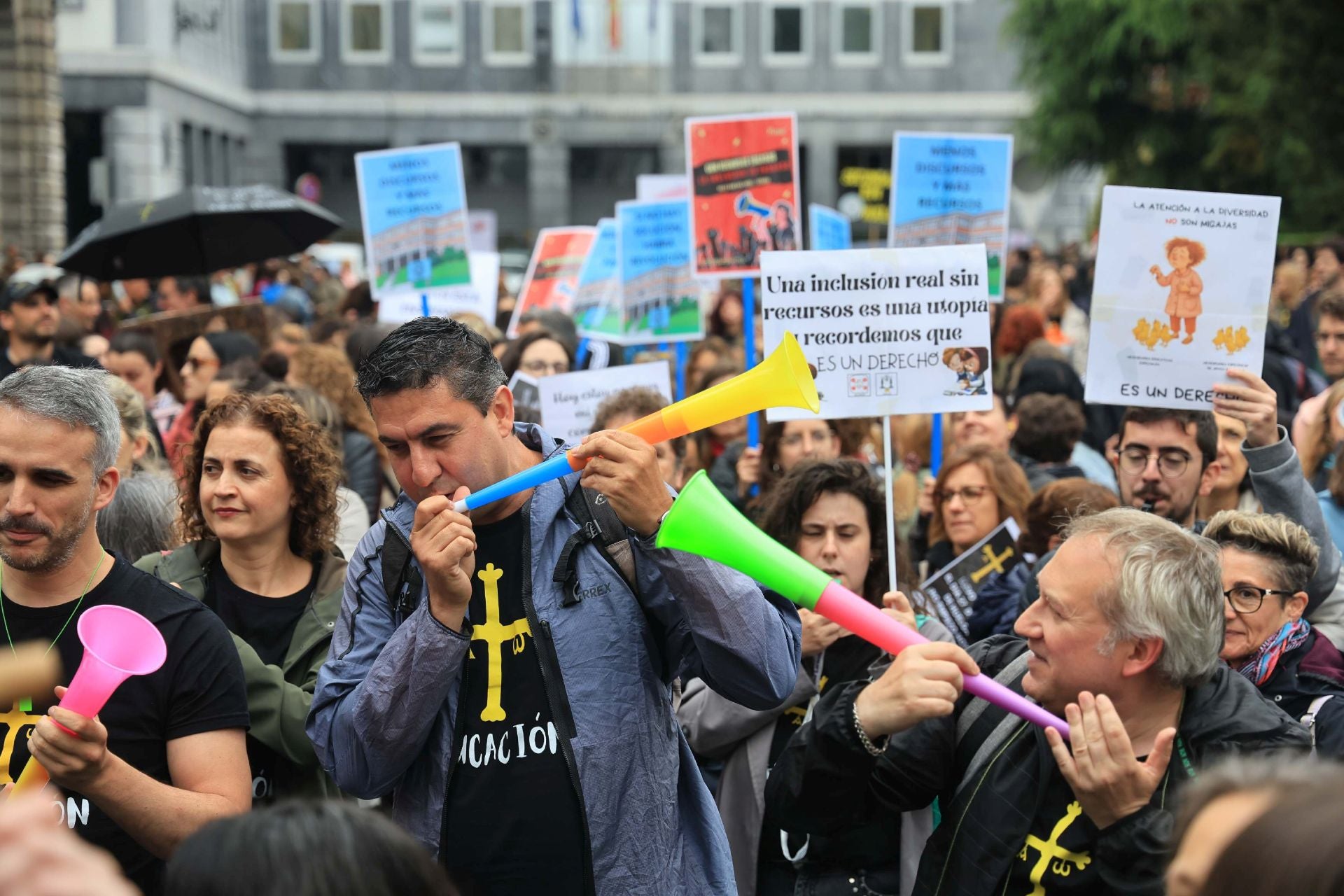 Sonora protesta docente tras la dimisión de la consejera de Educación de Asturias