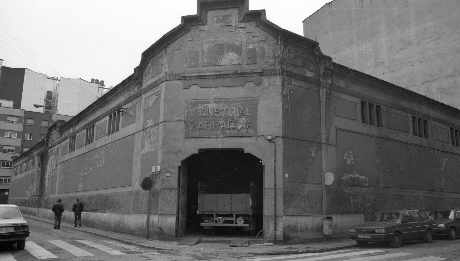 Últimos días del edificio Zarracina. Gijón. 1990