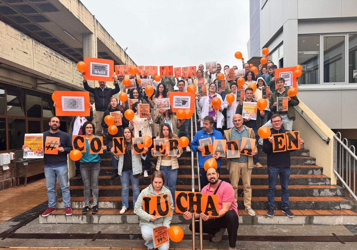 Los docentes de la concertada inician su protesta por la equiparación y más plantilla