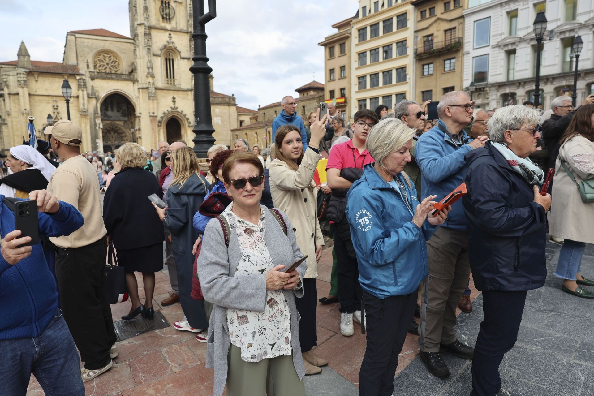 La Esperanza sale en procesión de la capilla de La Balesquida hasta San Tirso