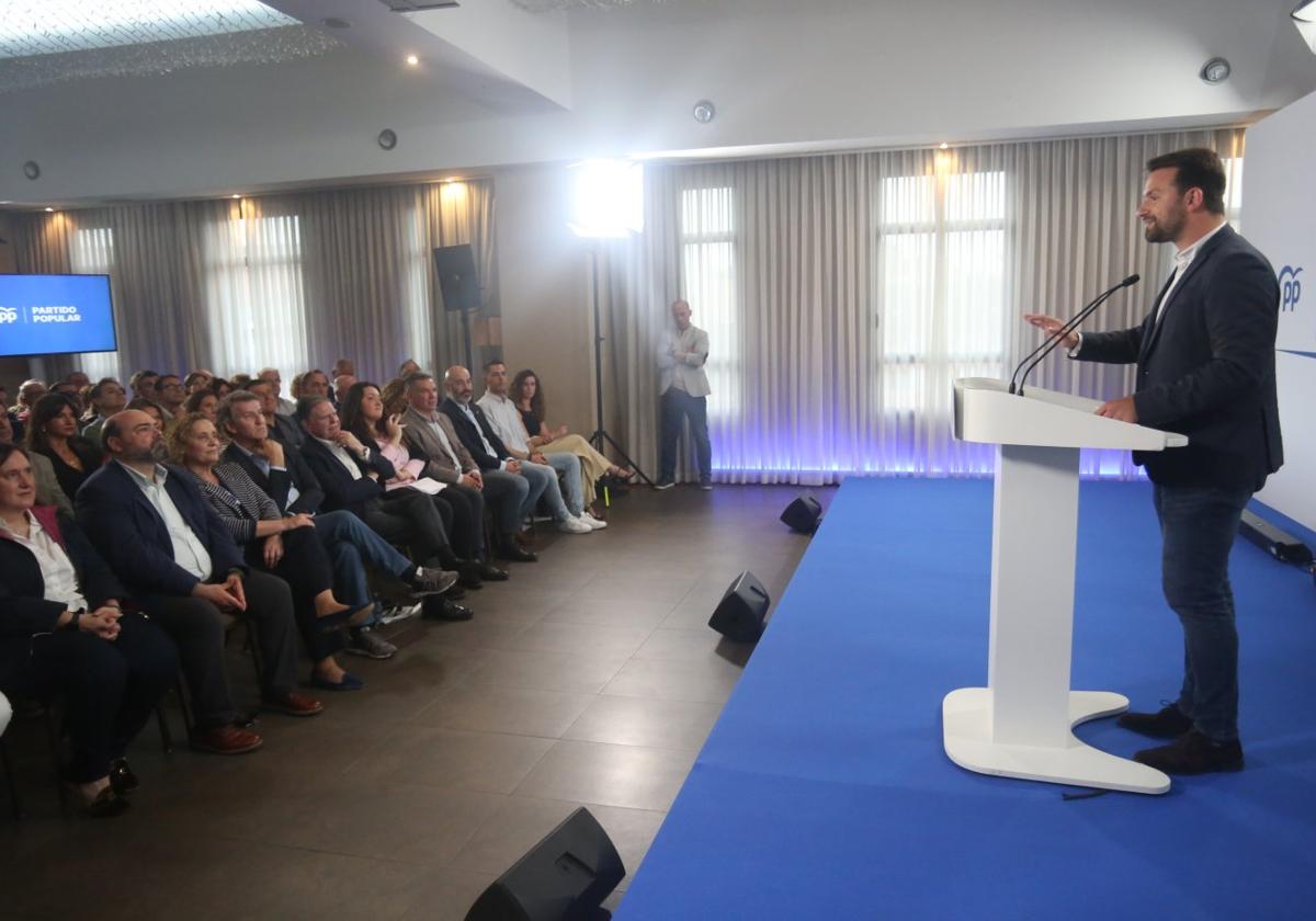 Queipo dice que Asturias va «de escándalo en escándalo» porque vive el «efecto fin de ciclo»