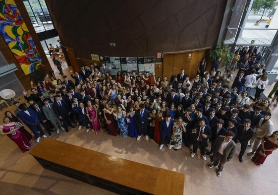 El final de una gran etapa: viernes de graduaciones en Gijón