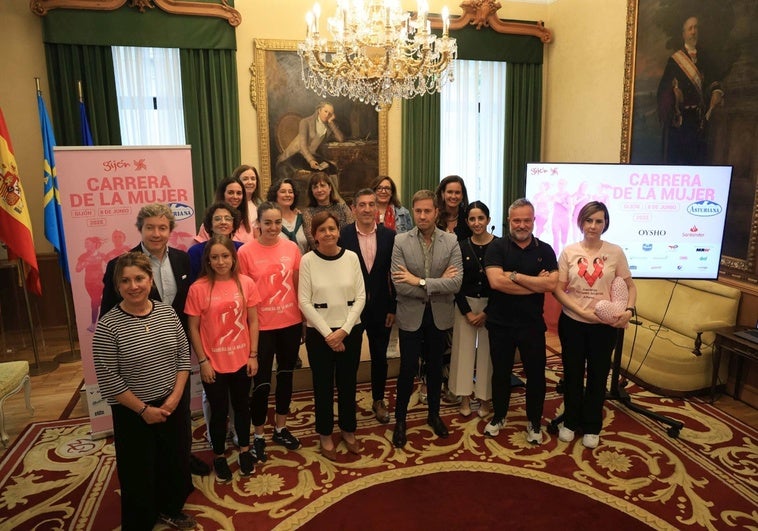 Presentación de la 21 edición de la Carrera de la Mujer Central Lechera Asturiana en el Ayuntamiento de Gijón.