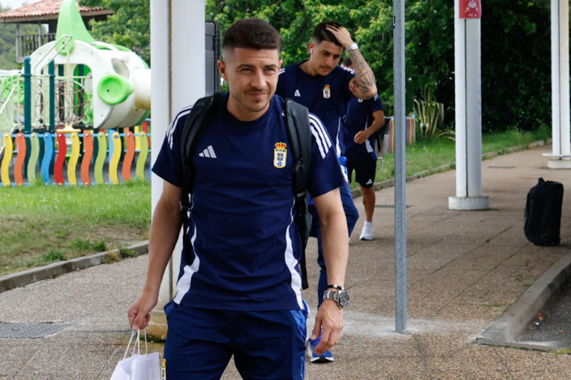 El Real Oviedo comienza su aventura hacia el ascenso: primera parada, Almería