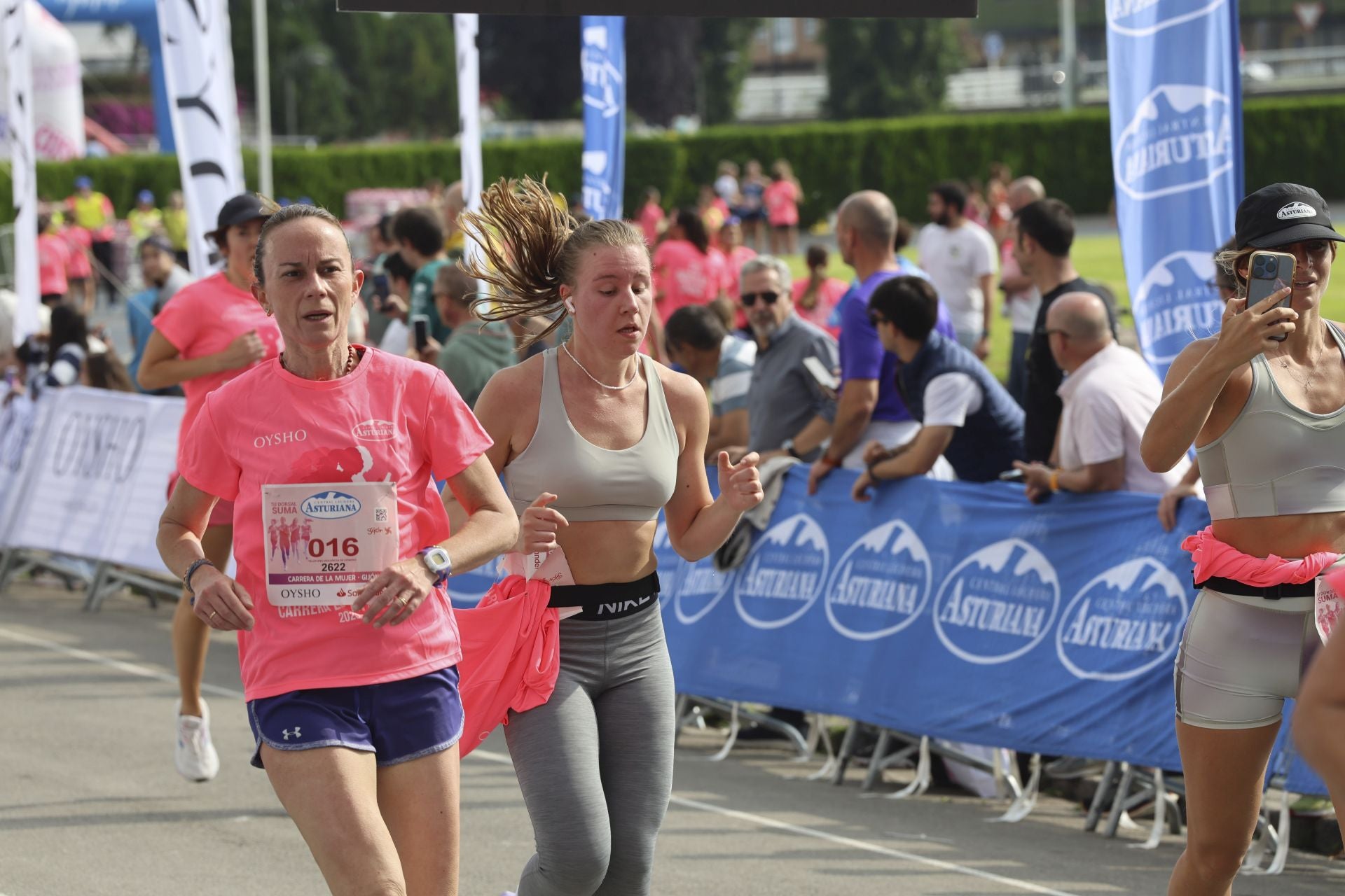 Carrera de la Mujer | Imparable marea rosa en Gijón