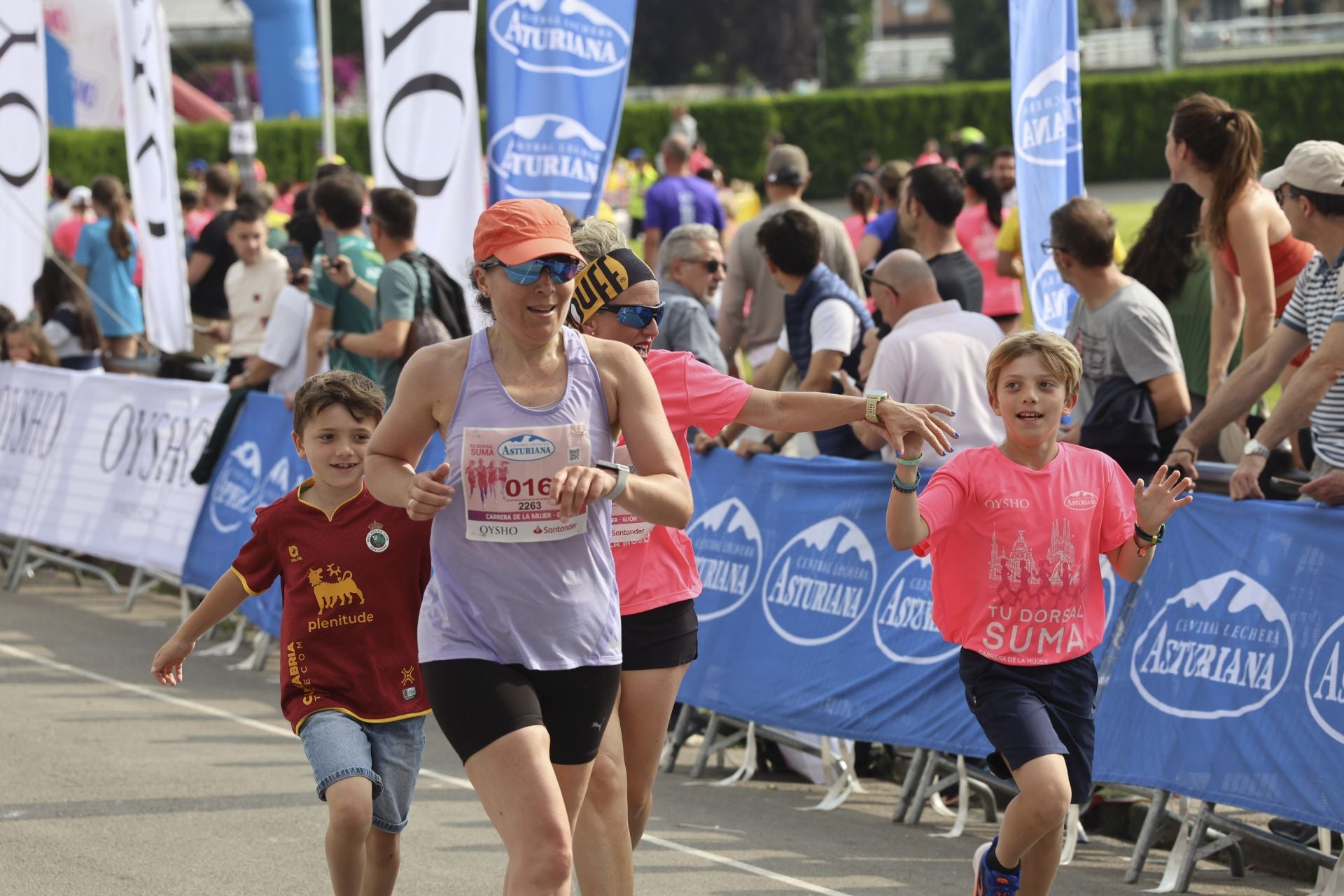 Carrera de la Mujer | Imparable marea rosa en Gijón