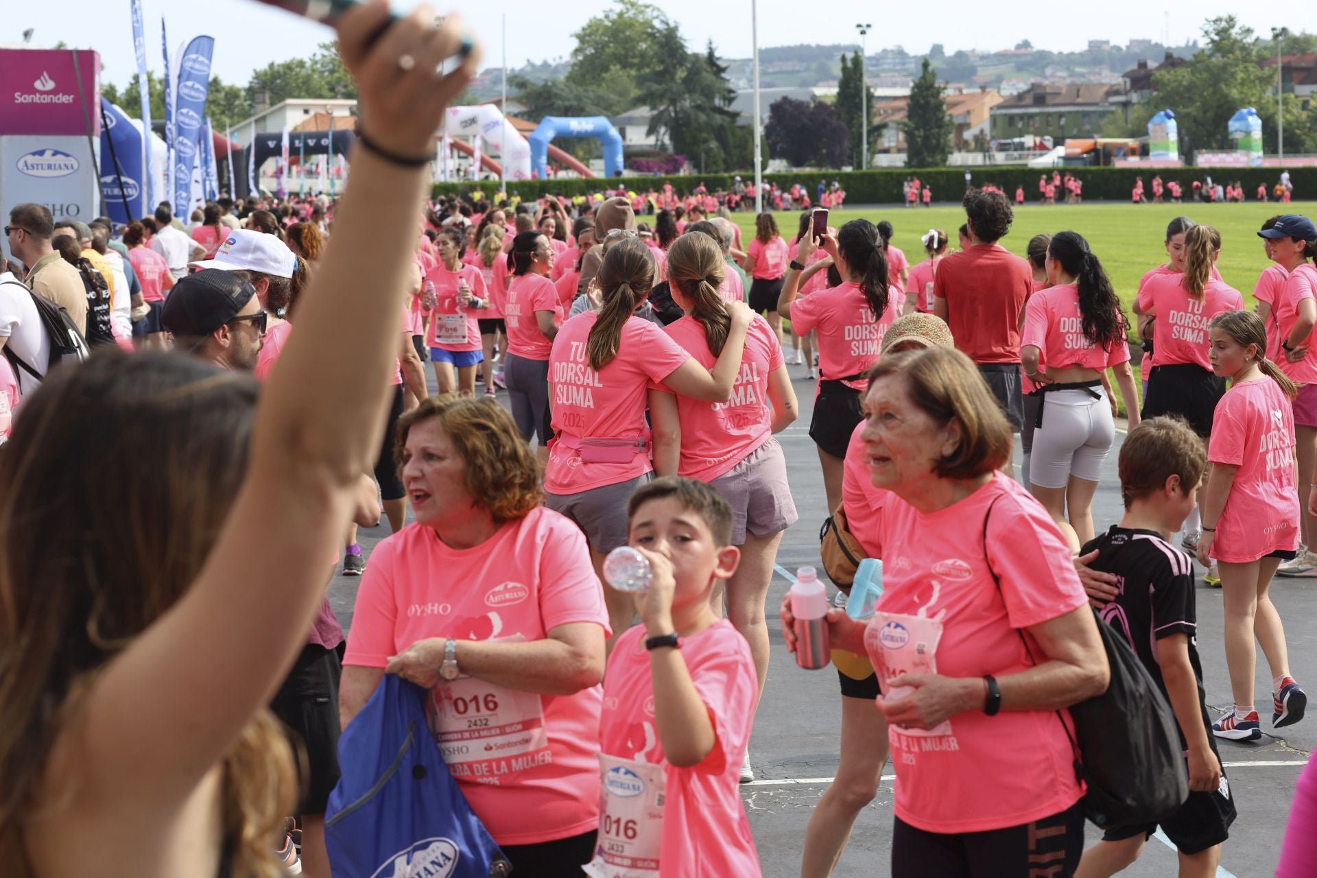 Carrera de la Mujer | Imparable marea rosa en Gijón