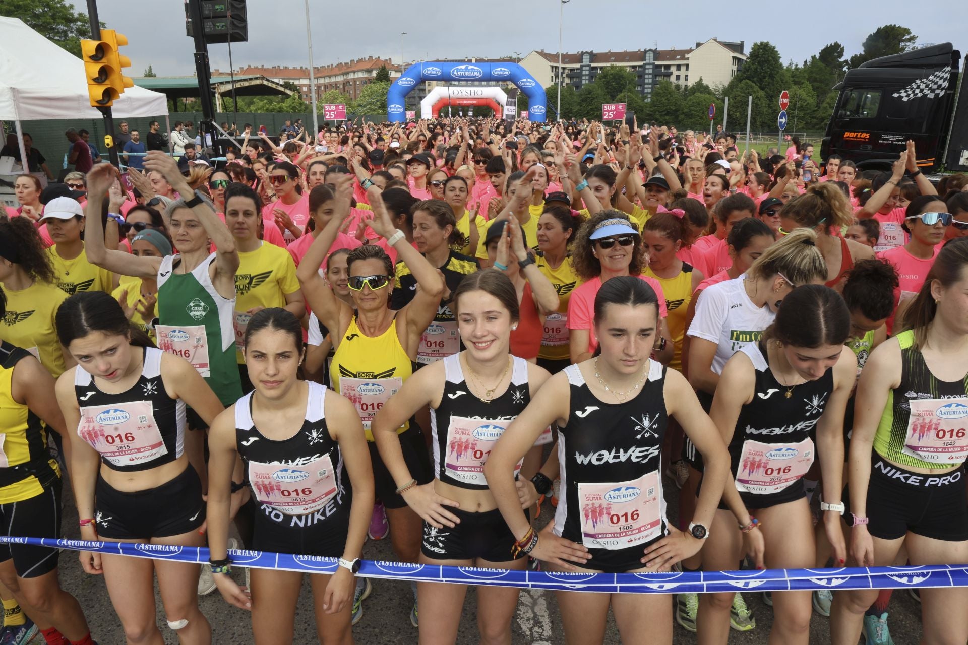 Carrera de la Mujer | Imparable marea rosa en Gijón
