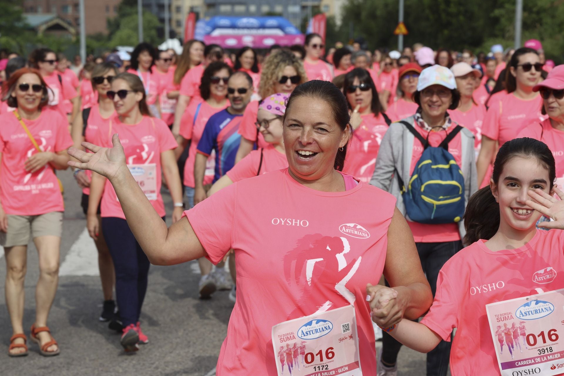 Carrera de la Mujer | Imparable marea rosa en Gijón