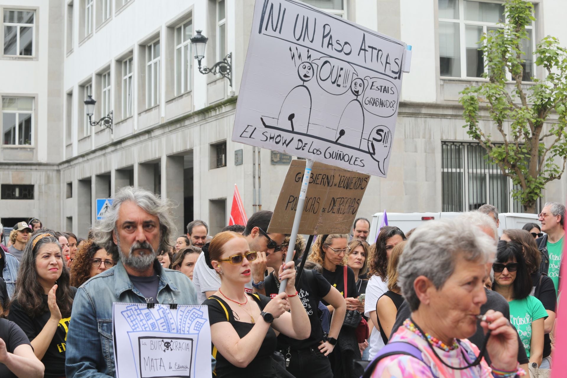Las imágenes de la manifestación de los docentes asturianos en Oviedo