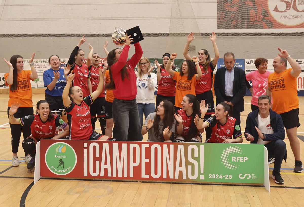 Entre la alegría y el llanto: las imágenes del último partido del Telecable Hockey